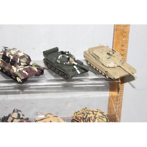 1542 - Qty of Deagostini toy tanks