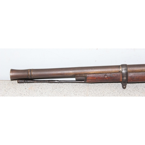 1401 - Indian Arsenal Pattern 1858 Enfield Percussion Rampart or Wall Gun with 48inch barrel and Indian loc... 