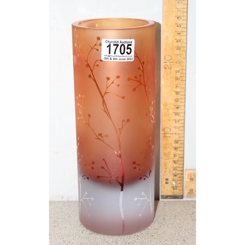 1705 - 2 tone autumnal theme glass vase with woodland berry design