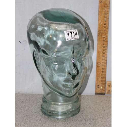 1714 - A vintage glass display head