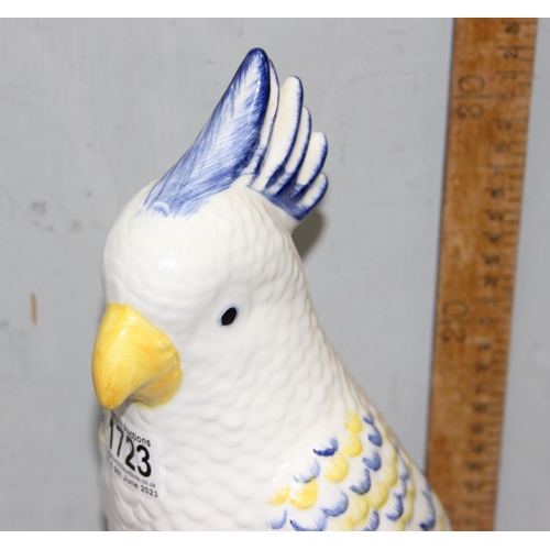 1723 - A large Italian pottery figure of a Cockatoo, approx 35cm tall