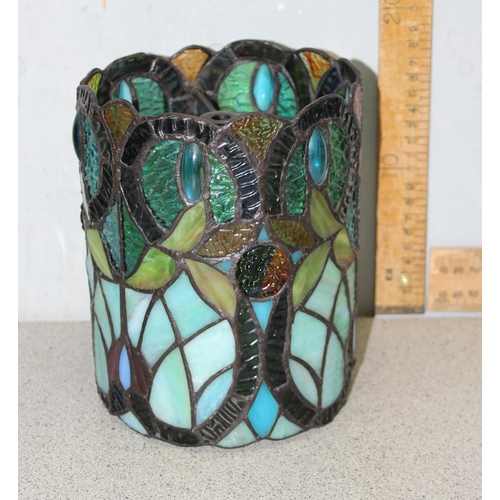 236 - Reproduction Tiffany style stained glass lampshade