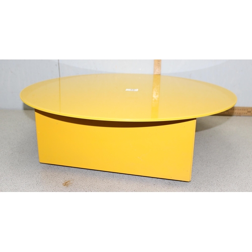 35 - An Italian designed wall cabinet by Lago, of circular form in yellow, approx 68cm in diameter