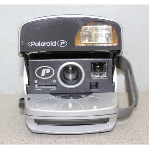 653 - Boxed Polaroid Onestep camera