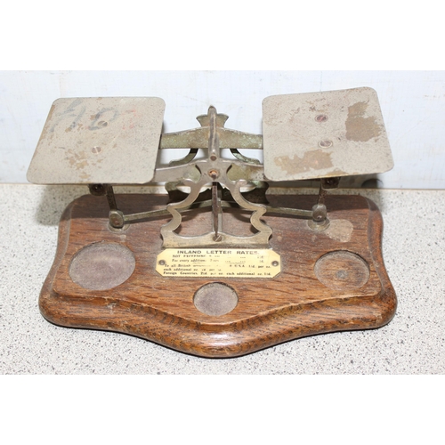 657 - Qty of assorted scientific items to inc letter scales, weights, lenses etc