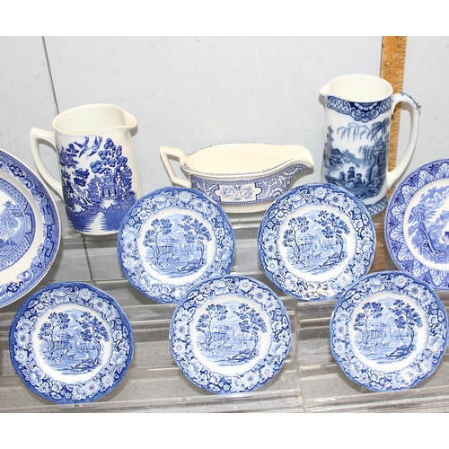 1793 - A box of assorted antique and later blue and white ceramics to inc Spode Italian pattern