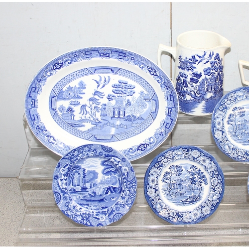 1793 - A box of assorted antique and later blue and white ceramics to inc Spode Italian pattern