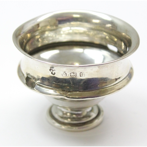 1067 - 3 miniature silver bowls, a matched pair marked for Birmingham & London 1907, both missing handles a... 