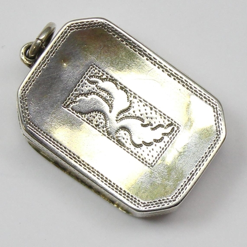 1070 - A George III period silver vinaigrette of curved form with engraved decoration, Birmingham 1806 by S... 