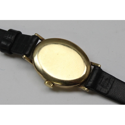 1326 - An Accurist 9ct gold cased ladies watch, case marked for Edinburgh 1967, approx 12.48g gross inc str... 