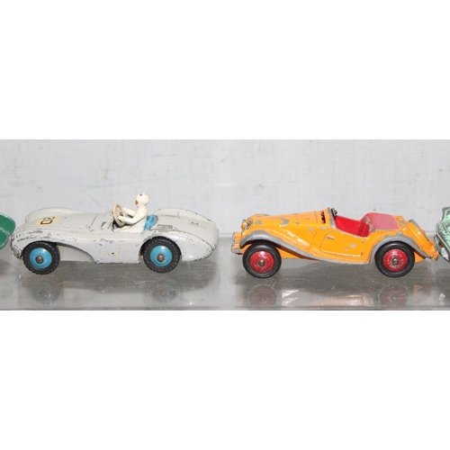 1554 - Qty of assorted vintage toy cars, mainly Corgi & Dinky