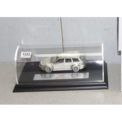 1555 - Dealer edition Audi RS4 Avant Quattro 1:24 metal dome cased model with original box