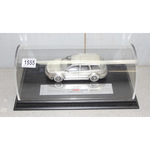 1555 - Dealer edition Audi RS4 Avant Quattro 1:24 metal dome cased model with original box