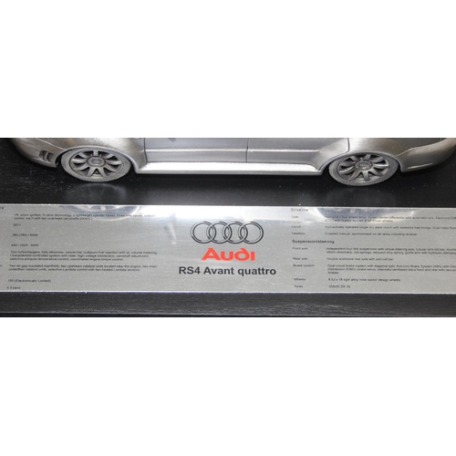 1555 - Dealer edition Audi RS4 Avant Quattro 1:24 metal dome cased model with original box