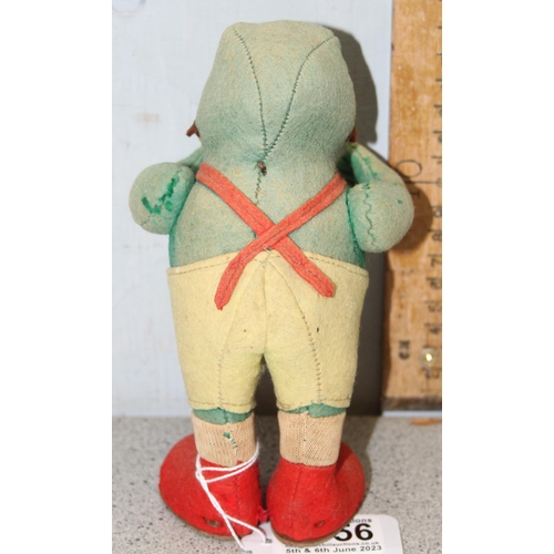 1556 - Rare Kersa of Germany felt frog with original metal stud to belt, stands approx. 18cm high