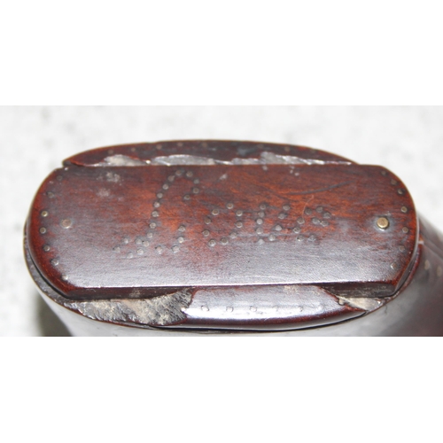 1624 - Antique wooden shoe snuff box, likely early 19th century