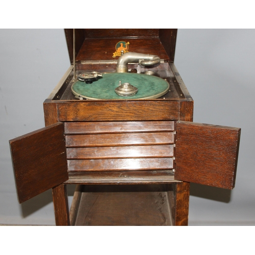 780 - An oak cased Sylvaphone gramophone, early 20th century