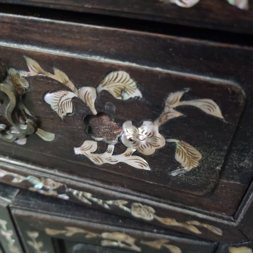 139 - Chinese carved hardwood and mother of pearl inlaid display stand, likely late 19th or early 20th Cen... 