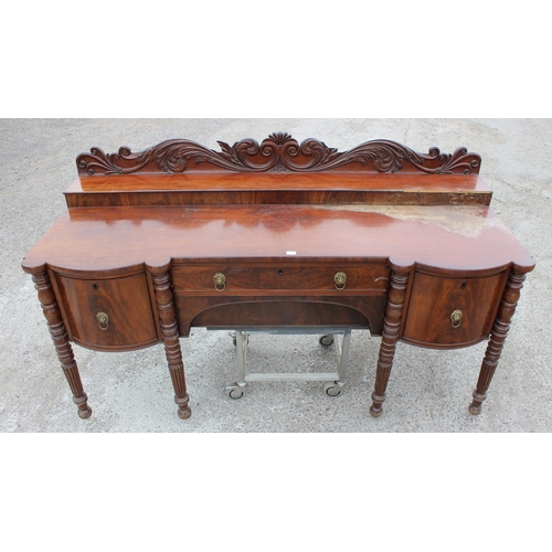 48 - A George IV / Regency period mahogany sideboard, circa 1825, strongly in the manner of Gillows. Rais... 