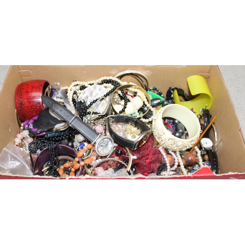 1105A - Qty of costume jewellery to incl watches, approx 3kg gross