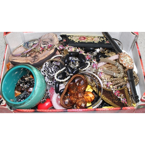 1106A - Qty of costume jewellery to incl watches, approx 1.8kg gross