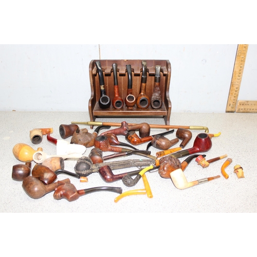 1622 - Qty of vintage smoking pipes to incl 2 Dunhill bowls, pipe racks etc