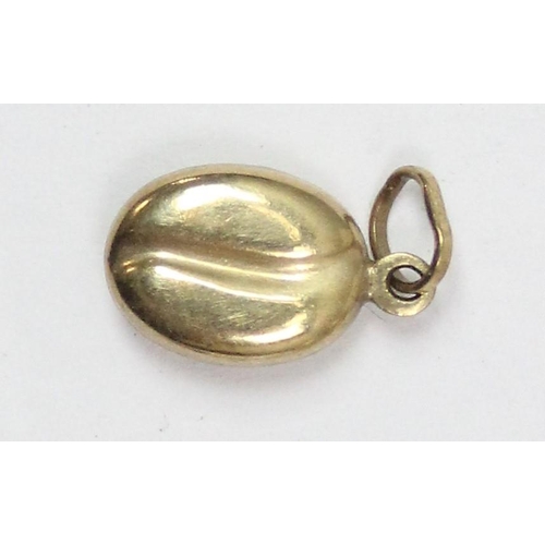 1116 - 2 9ct gold chains, one with faux pearl drop pendant, approx 2.38g gross and a 9ct gold coffee bean c... 