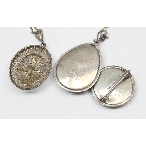 1118 - A silver mounted butterfly wing pendant on chain, a similar butterfly wing brooch and a silver filig... 