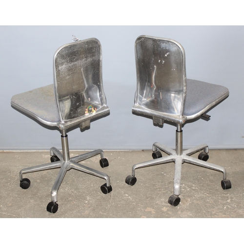 70 - 2 retro Hille Supporto metal desk chairs, designed by Fred Scott, bearing label for 1982