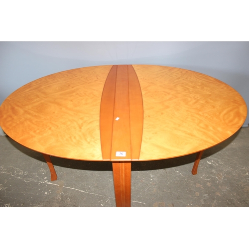 76 - A retro style dropleaf table and a set of 6 unusual bentwood chairs. seemingly unmarked, the table w... 