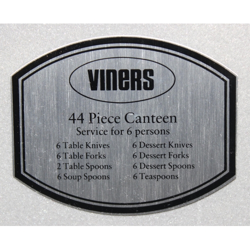 1060 - 44 piece Viner's silver-plated canteen of cutlery