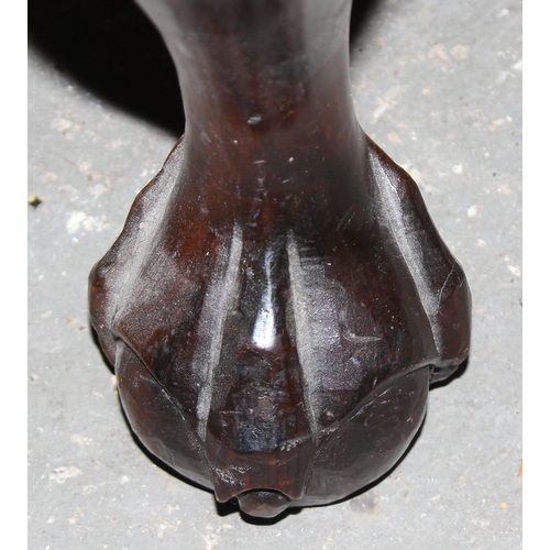14 - A small vintage pine crust edged table with ball and claw feet, approx 60cm wide x 35cm tall