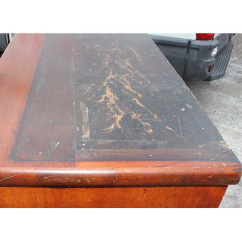 33 - A 19th century Scottish mahogany 1 over 2 over 3 chest of drawers with bobbin twist pillars and glas... 
