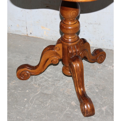 30 - A 20th century marquetry inlaid side table