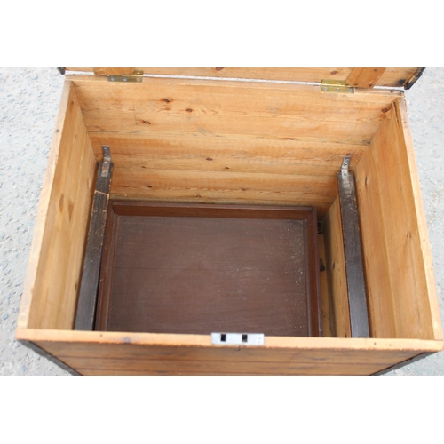 110 - Rustic pine storage trunk, approx 67cm wide x 50cm deep x 65cm tall