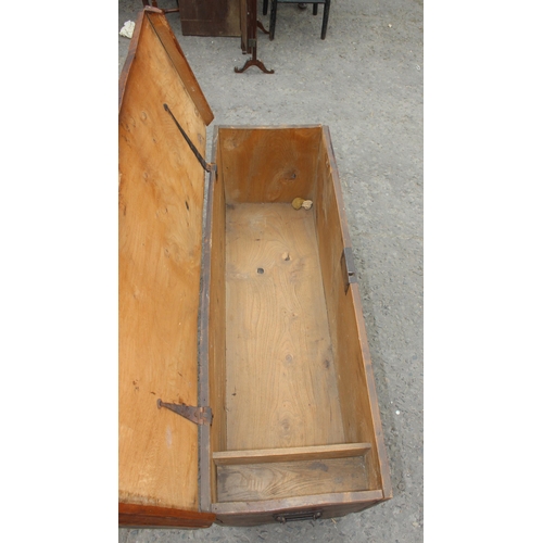 10 - An antique elm coffer with iron handles, likely 18th or 19th century, approx 110cm wide x 36cm deep ... 