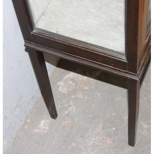 33 - An Edwardian Sheraton revival display cabinet, approx 61cm x 150cm tall