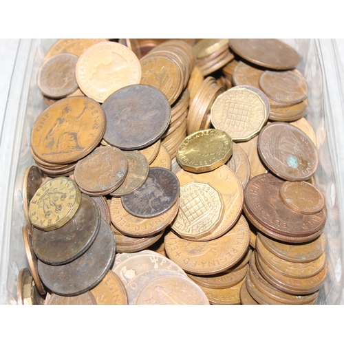 1208 - Qty of assorted mixed British coins, mainly copper, George III and later, approx 3.4kg gross