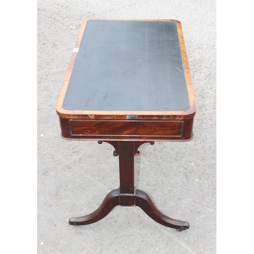 118 - An antique mahogany leather topped library or sofa table with 2 drawers and 2 false drawers, approx ... 