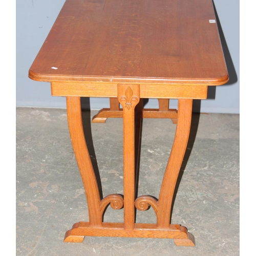 68 - Jack Berry of Wallingford, a bespoke made mid 20th century light oak hall table with decorative shap... 