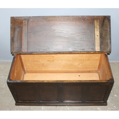 88 - Vintage oak coffer, approx 91cm wide x 43cm deep x 40cm tall