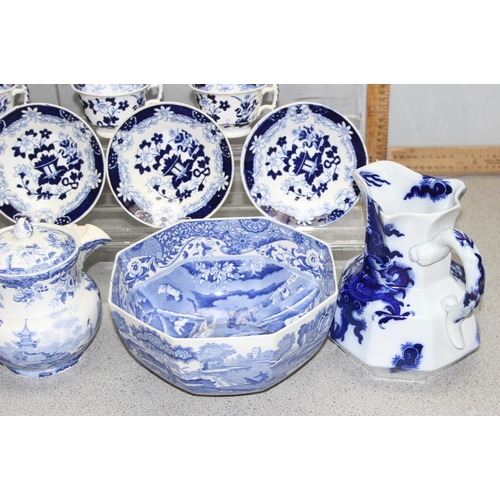 1828 - Qty of blue and white pattern china to include Spode Italian pattern.