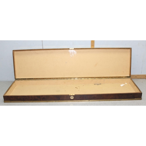 707 - Campaign style mahogany effect wooden gun case with brass edging, approx 104cm x 26.5cm x 10cm