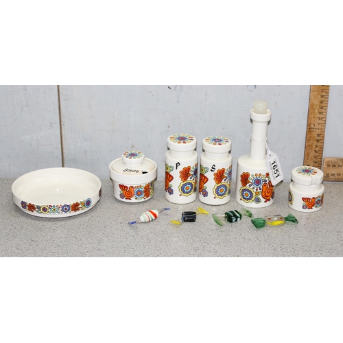 1651 - Colourful retro 1960's Lord Nelson Pottery tableware in the 'Gaytime' pattern, to incl cruet set and... 