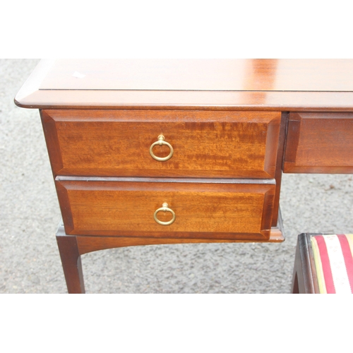 28 - A retro Stage Minstrel dressing table with stool, approx 152cm wide x 47cm deep x 70cm tall