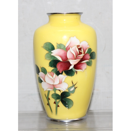 1610 - A Japanese yellow cloisonné vase decorated with roses and chrome mounts, Ando mark to base, approx 1... 