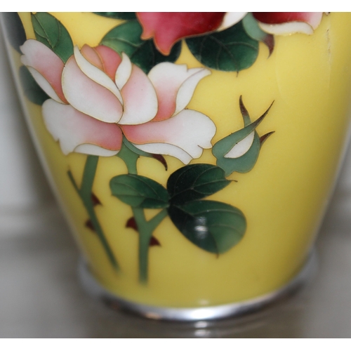 1610 - A Japanese yellow cloisonné vase decorated with roses and chrome mounts, Ando mark to base, approx 1... 