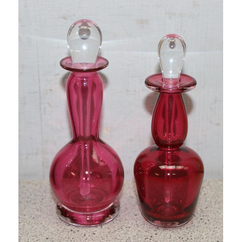 1617 - Qty of assorted antique and later ruby glass and cranberry flashed glass etc