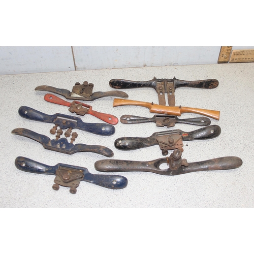 809 - Qty of assorted Spoke Shave planes in metal box