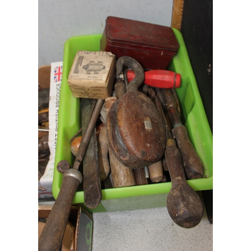 814 - 3 boxes of mixed tools to inc vintage inspection lamps etc and an empty wooden tool box